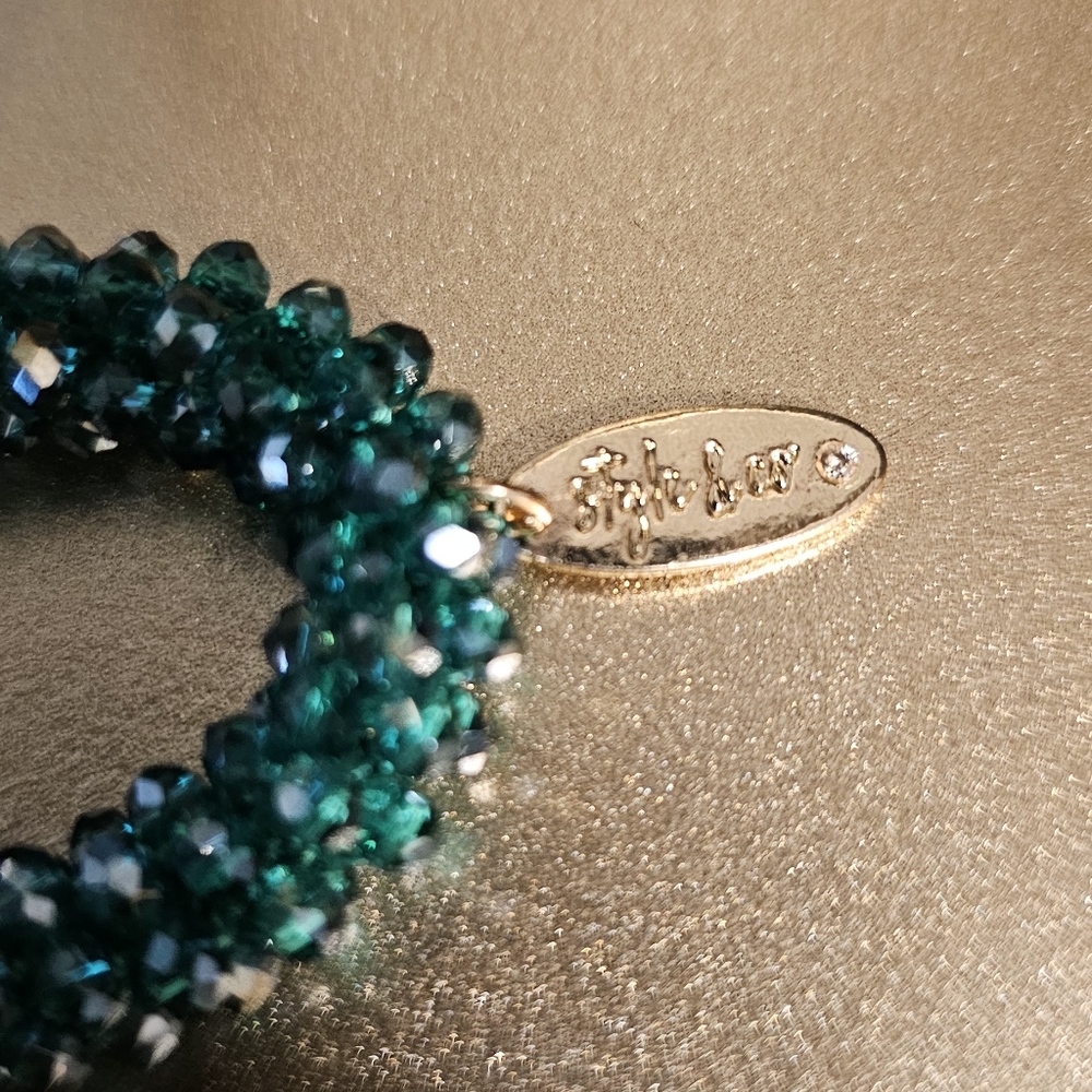 Necklace - Picture 5 of 9